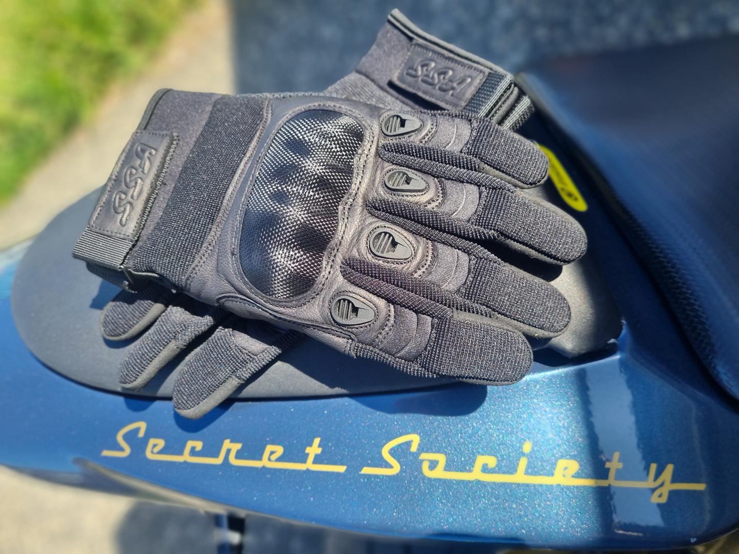 Covert V1 gloves